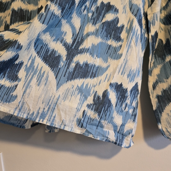 Olivia James Blue and White  Blouse M - Picture 4 of 7